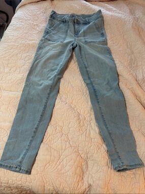 American Eagle Outfitters Light Blue Skinny Jeans